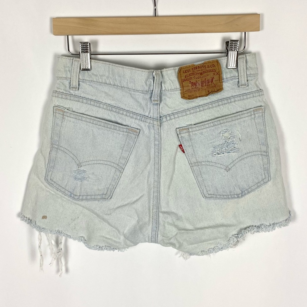 Vintage Levi’s Distressed Cutoff Shorts Light Wash Size 26/27